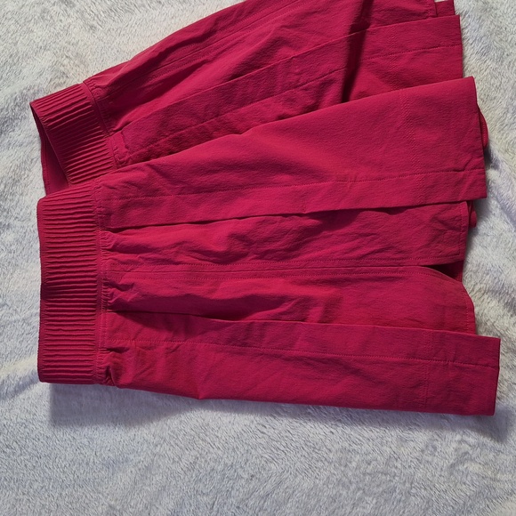 Lululemon Stretch Woven High Rise Shorts Size L - Picture 6 of 8